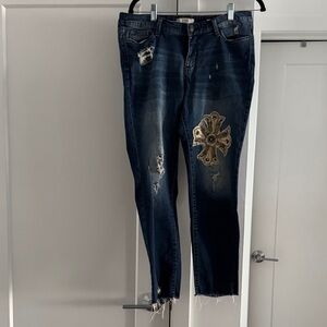 Stylish Women's Jeans with Embellished Design